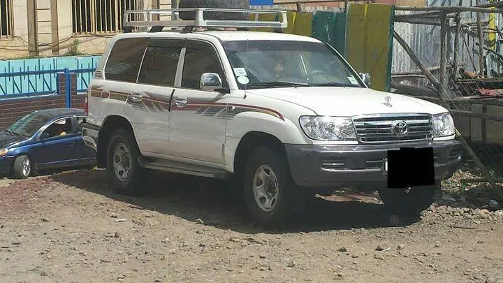 toyota land cruiser 105